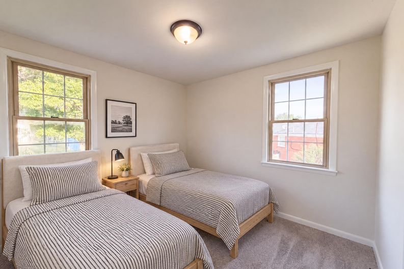 Photo 3 of 22 of 4921 Yorktown Rd, Nashville, TN