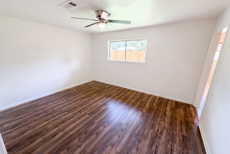 Photo 15 of 23 of 719 Equinox St, Crosby, TX