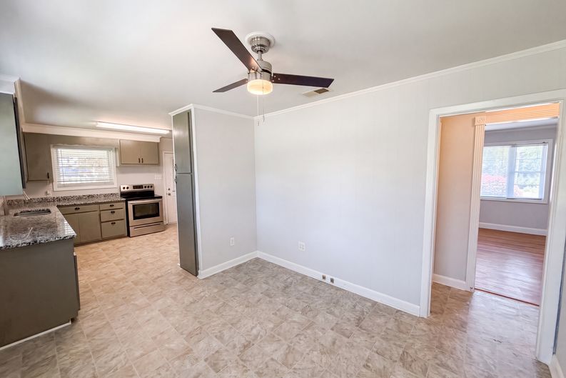 Photo 8 of 21 of 608 E Ryder Ave, Landis, NC