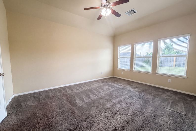 Photo 4 of 17 of 4511 Fenway Park Way, Spring, TX