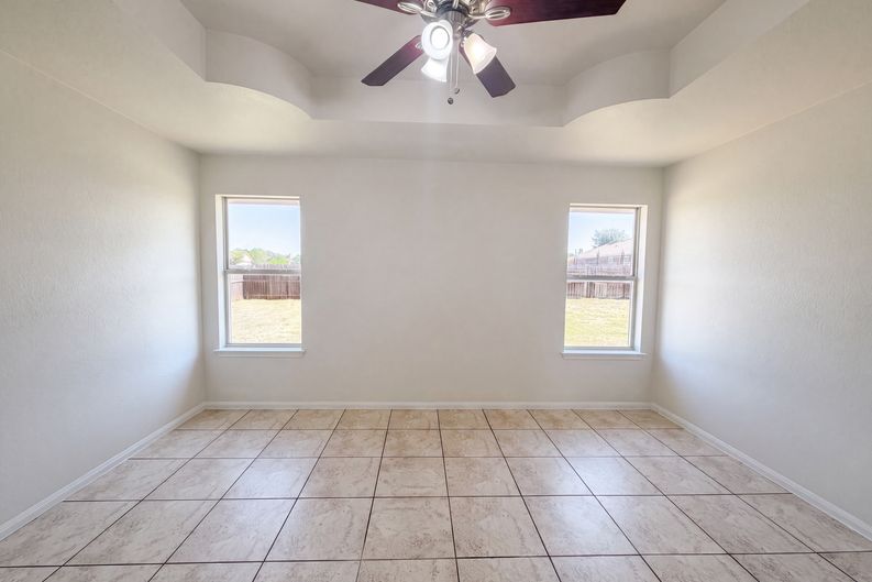 Photo 7 of 19 of 507 Abu Bakar Dr, Killeen, TX