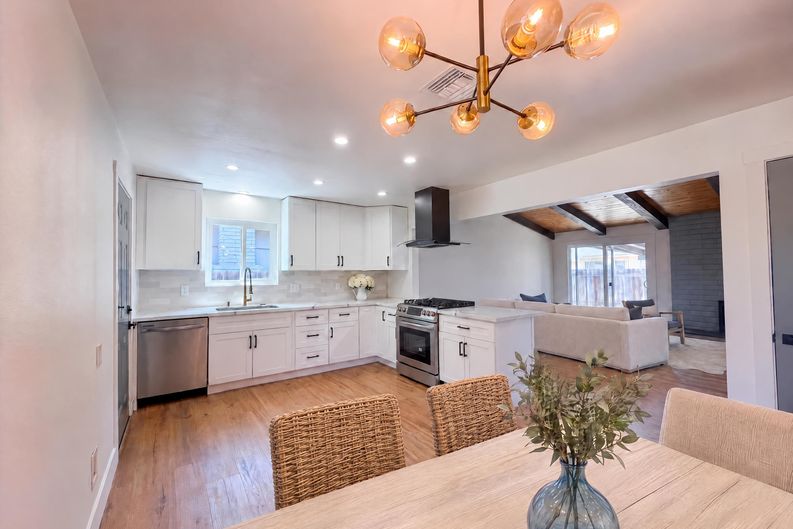Photo 3 of 20 of 8129 Rannock Dr, Stockton, CA