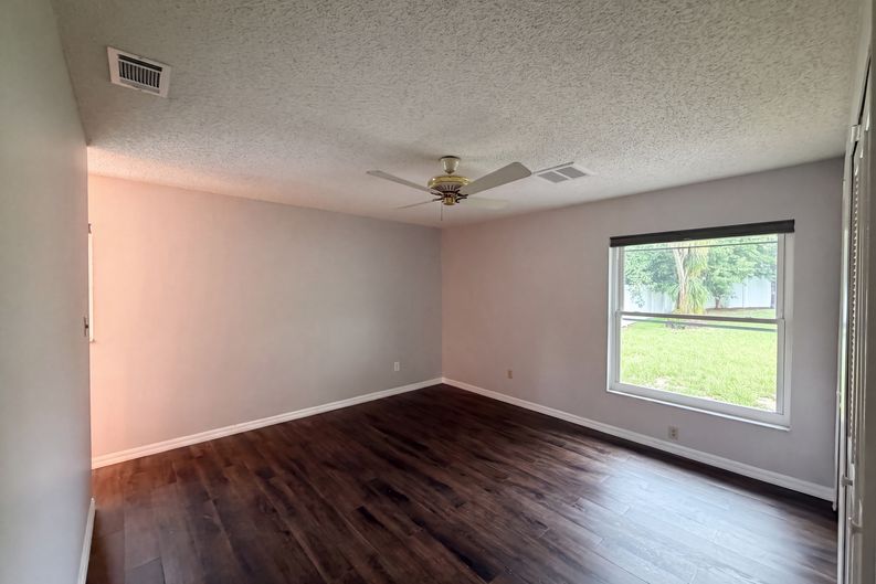 Photo 4 of 31 of 7756 Barberry Dr, Orlando, FL