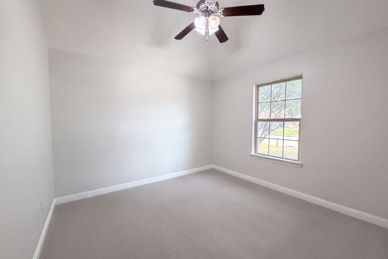 Photo 13 of 19 of 120 Donna Cir, Granbury, TX