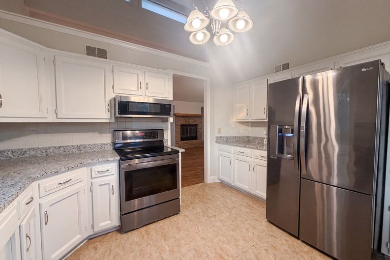 Photo 7 of 21 of 7511 Orient Ave, Kansas City, KS