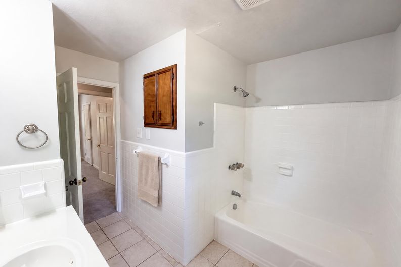 Photo 14 of 17 of 3224 Sandhill Dr, Fayetteville, NC