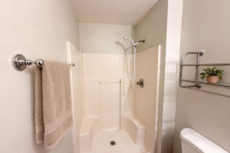 Photo 13 of 20 of 114 Pamala Ct, Sanford, FL
