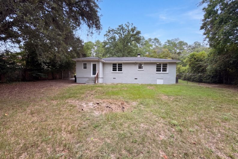 Photo 4 of 20 of 840 Decatur St, West Columbia, SC