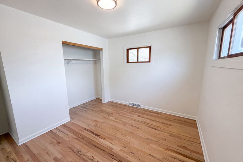 Photo 13 of 23 of 9190 Cypress Dr, Thornton, CO