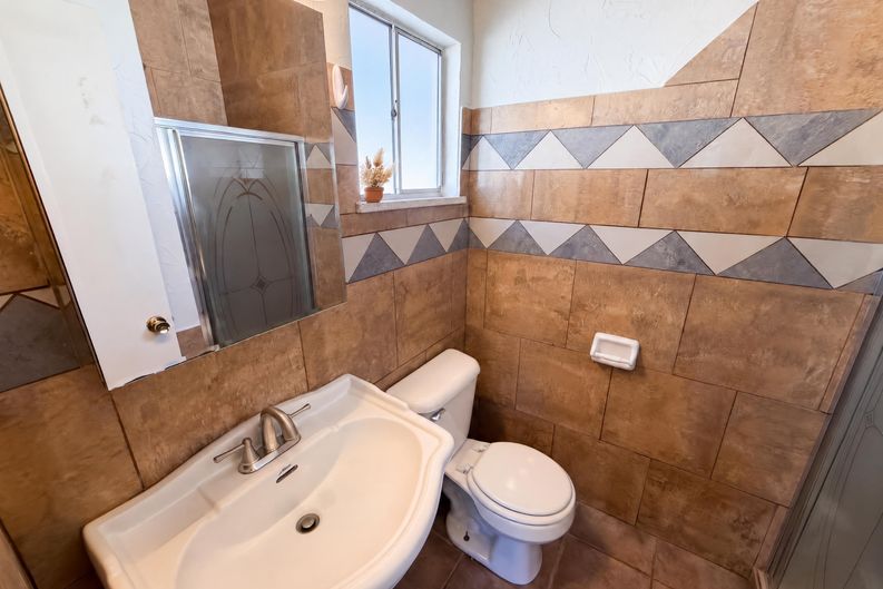 Photo 21 of 63 of 7811 W 62nd Ave, Arvada, CO