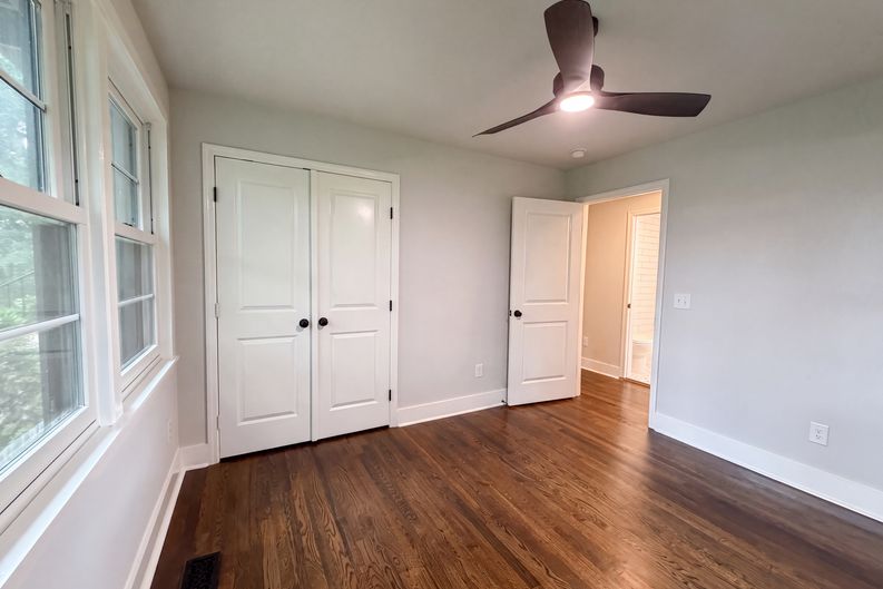 Photo 22 of 36 of 6112 Pinehurst Dr, Nashville, TN