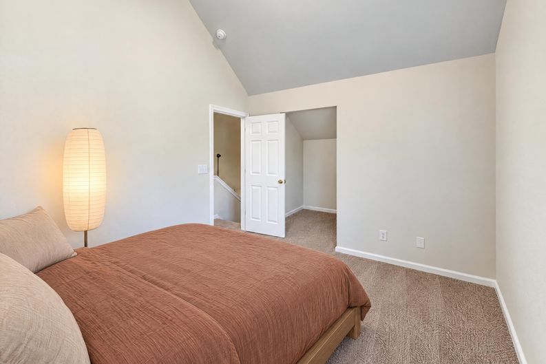 Photo 13 of 19 of 8603 Berrybrook Ln, Charlotte, NC