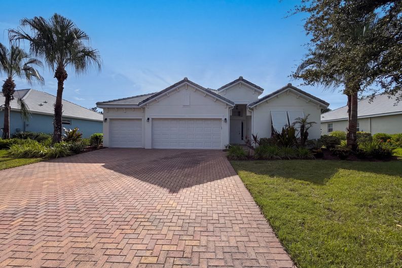 Photo 31 of 32 of 6435 Monserrat Dr, Vero Beach, FL
