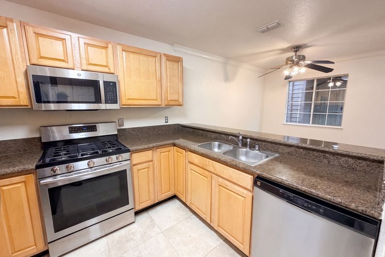 Photo 11 of 22 of 11150 Trinity River Dr, Rancho Cordova, CA