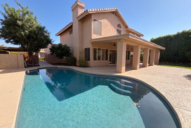 Photo 5 of 28 of 9153 E Palm Tree Dr, Scottsdale, AZ