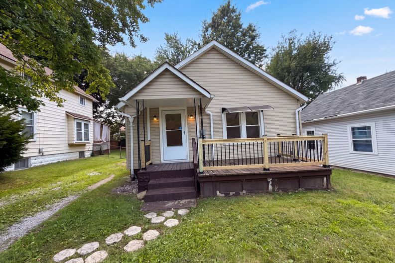 Photo 18 of 20 of 736 Bettes Ave, Akron, OH