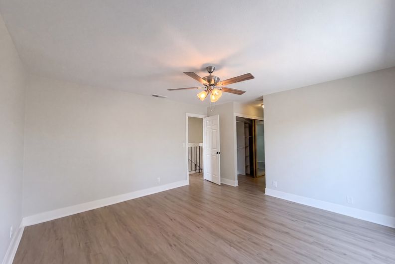 Photo 4 of 46 of 6005 La Castana Way, Sacramento, CA
