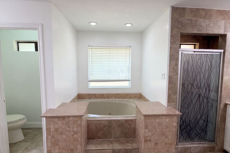 Photo 7 of 23 of 3924 Mesa Dr, Plano, TX