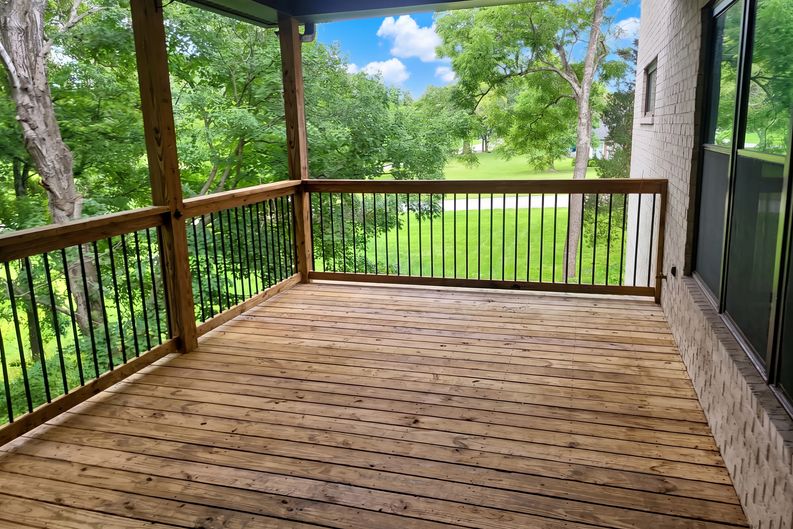 Photo 32 of 38 of 521 Autumnstone Ln, Bowling Green, KY