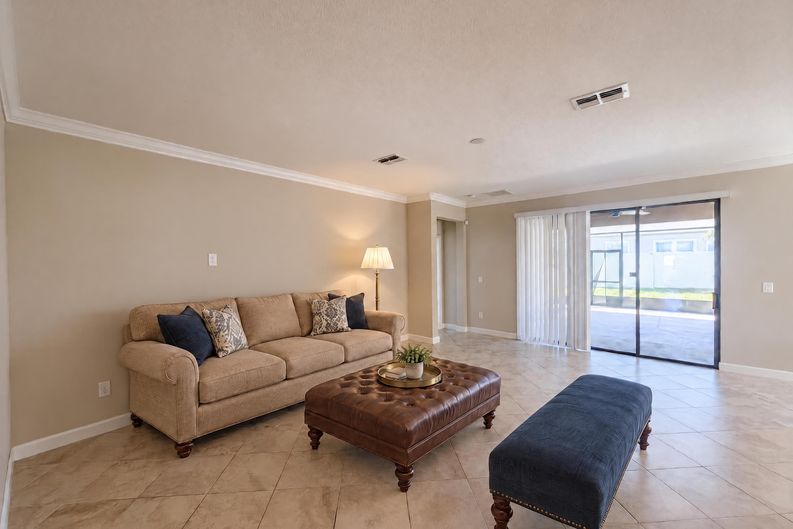 Photo 3 of 32 of 31351 Cannon Rush Dr, San Antonio, FL