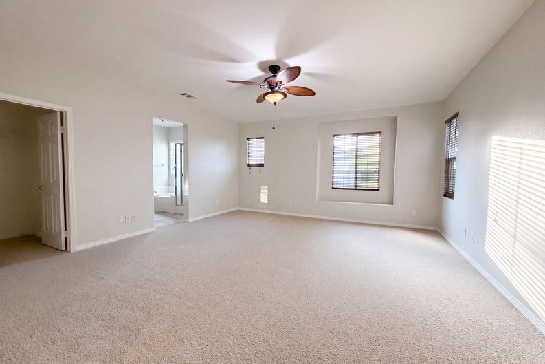 Photo 4 of 28 of 38408 Tranquila Ave, Murrieta, CA