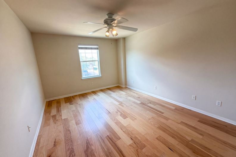 Photo 24 of 36 of 12016 Timber Heights Dr, Austin, TX