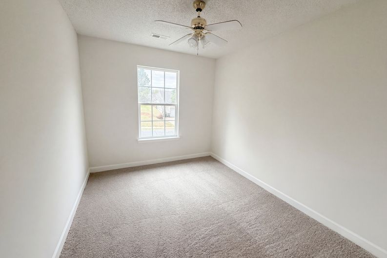 Photo 13 of 19 of 6620 Iron Brigade Ln, Charlotte, NC