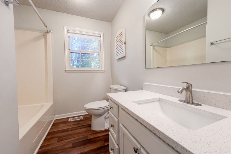 Photo 16 of 20 of 2101 Fordham Dr, Fayetteville, NC