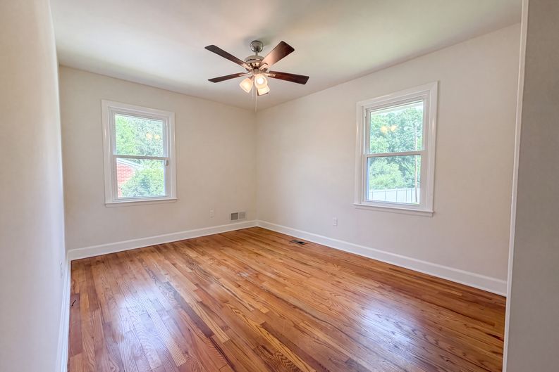 Photo 4 of 21 of 800 Creech Rd, Garner, NC