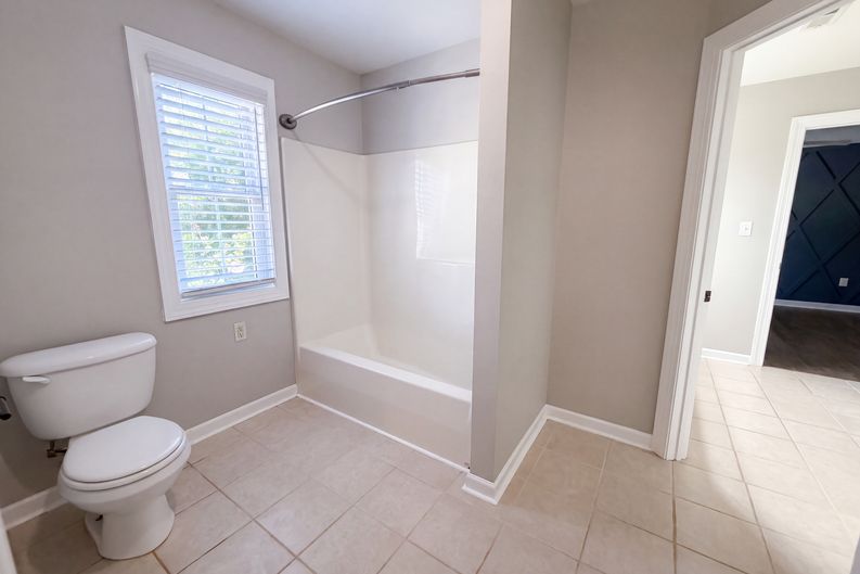 Photo 12 of 23 of 114 Stirling Heights Ln, Fort Mill, SC