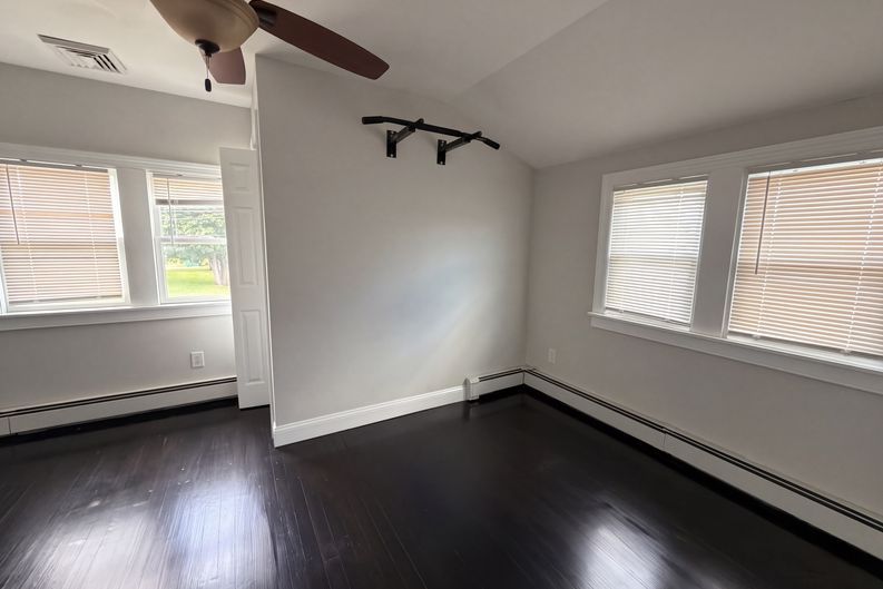 Photo 10 of 21 of 116 S Clinton Ave, Bay Shore, NY