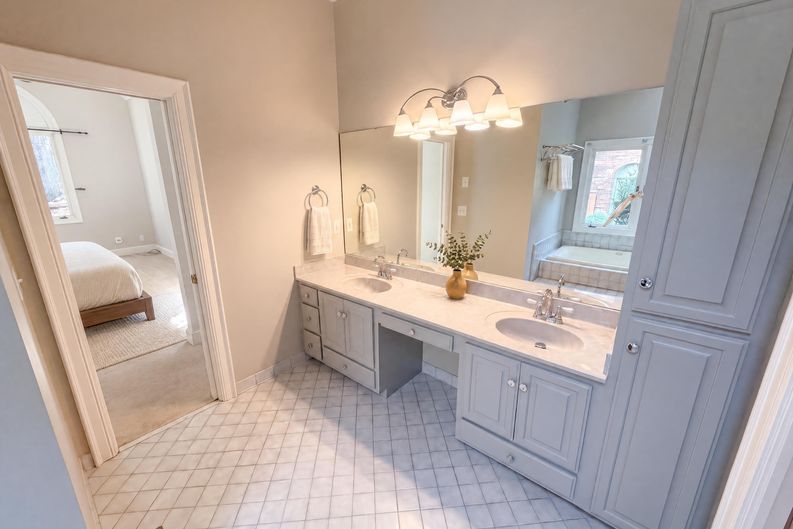 Photo 16 of 29 of 3711 Surry Ridge Ct, Charlotte, NC