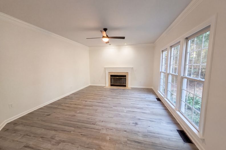 Photo 32 of 49 of 12209 Willingdon Rd, Huntersville, NC