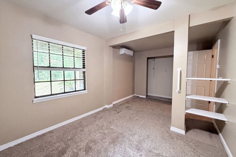 Photo 6 of 18 of 94 Conifer Cir, Middleburg, FL
