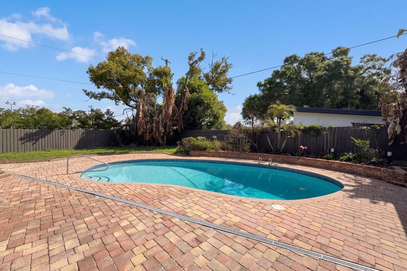 Photo 34 of 38 of 51 Oakleigh Ln, Maitland, FL