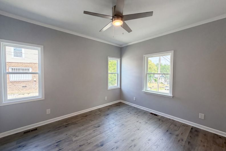 Photo 7 of 16 of 1501 S Roxboro St, Durham, NC