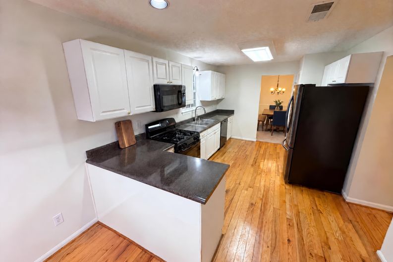 Photo 18 of 50 of 1800 Ivy Stone Ct, Buford, GA