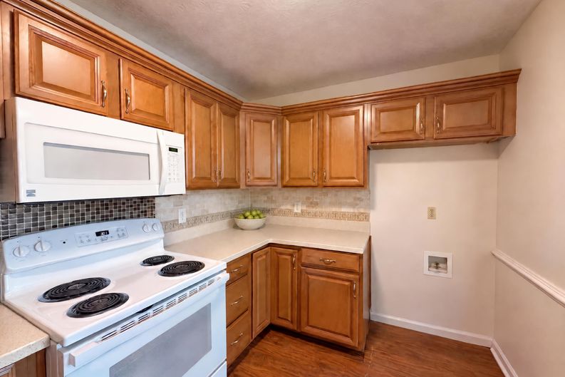 Photo 8 of 26 of 3040 Raymonds Ct, Loganville, GA