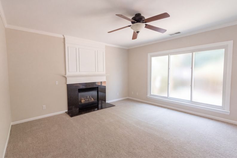 Photo 7 of 21 of 7744 Epping Forest Dr, Huntersville, NC