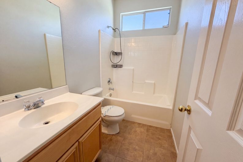 Photo 13 of 19 of 16960 Tack Ln, Moreno Valley, CA
