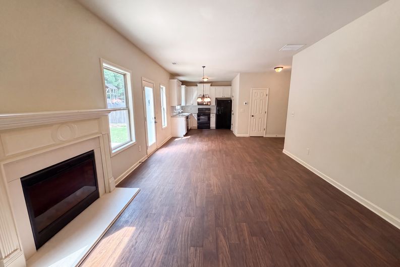 Photo 16 of 45 of 1036 Glenwyck Dr, Braselton, GA