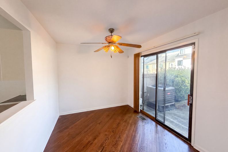 Photo 6 of 20 of 9983 Ridgeline Dr, Montgomery Village, MD