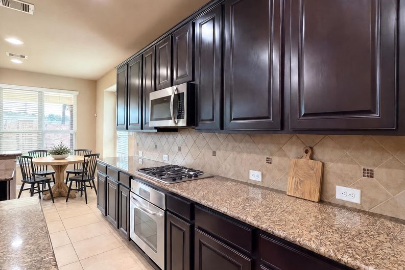 Photo 12 of 40 of 9003 Newcroft Ct, Tomball, TX