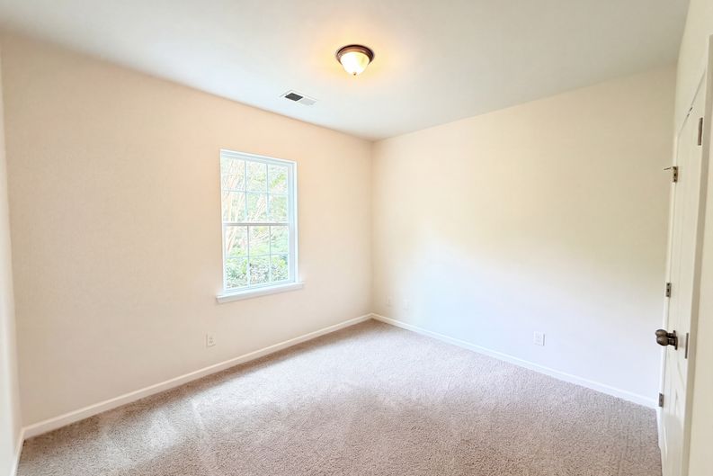 Photo 12 of 26 of 7230 Kinley Commons Ln, Charlotte, NC