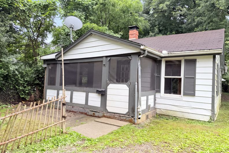 Photo 17 of 19 of 219 W Glen Ave, Batavia, OH