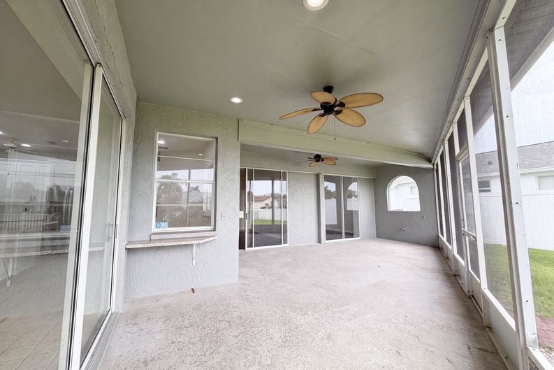 Photo 24 of 28 of 12919 Prestwick Dr, Riverview, FL