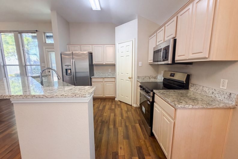 Photo 6 of 12 of 411 Tolleson Dr, Celina, TX