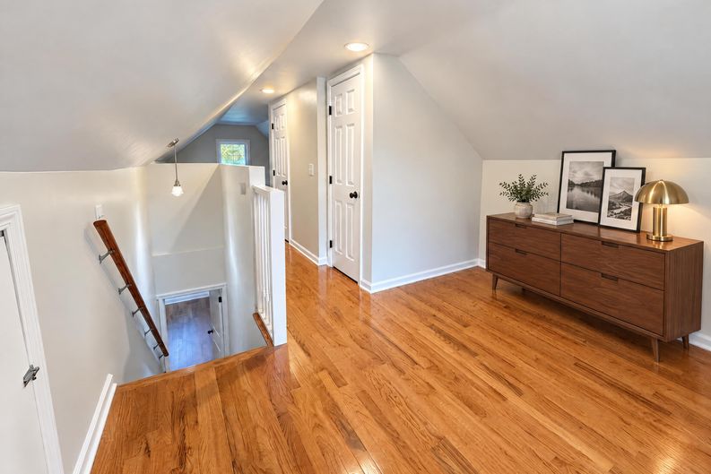 Photo 8 of 16 of 1315 Saturn Dr, Nashville, TN
