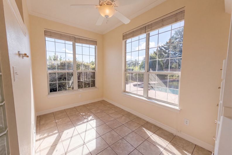 Photo 27 of 29 of 619 Edgewood Ln, Red Oak, TX