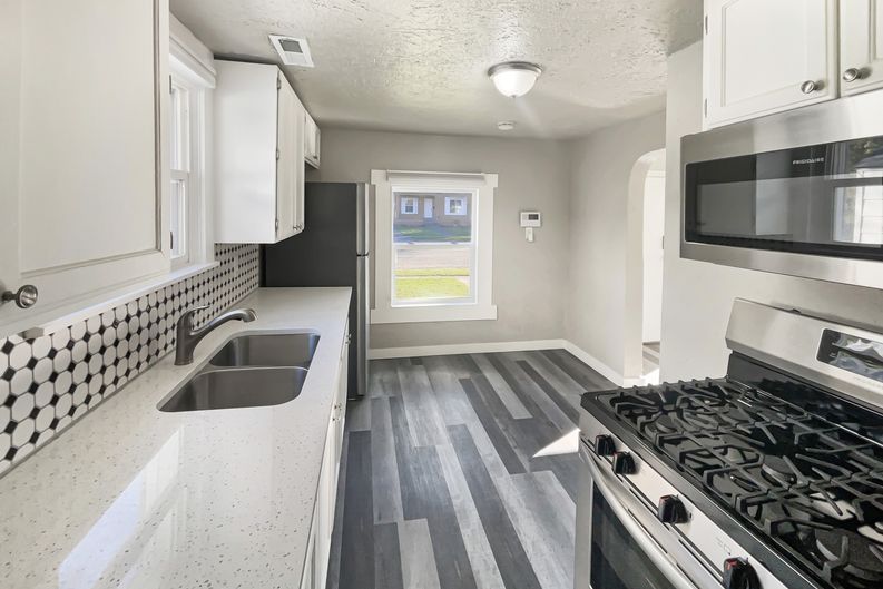 Photo 7 of 17 of 2865 Pingree Ave, Ogden, UT
